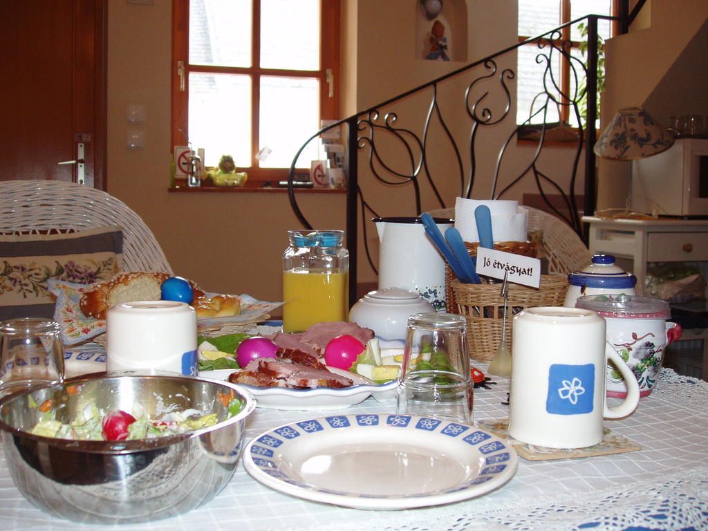 Rudolf'S Fogado Hotel Zsira Bagian luar foto